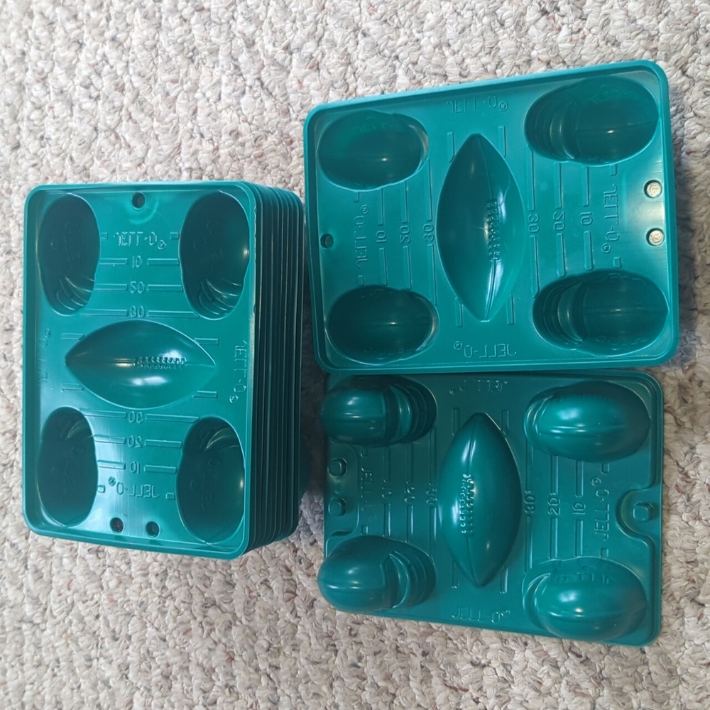 12 football Jello jigglers molds: Super bowl Treats